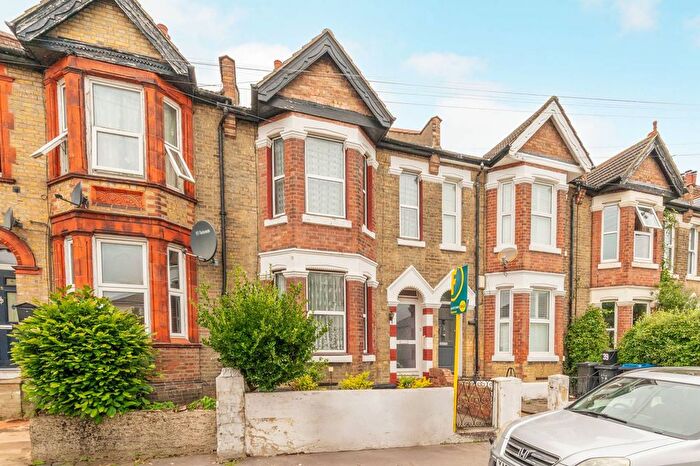 3 Bedroom Terraced House For Sale In Preston Road, Norwood, London, SE19