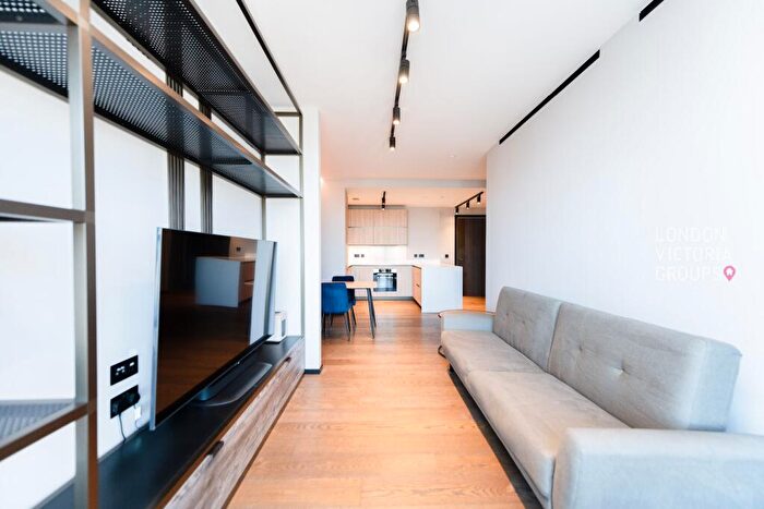 1 Bedroom Apartment To Rent In Stage Apartments, Hewett Street, London, EC2A