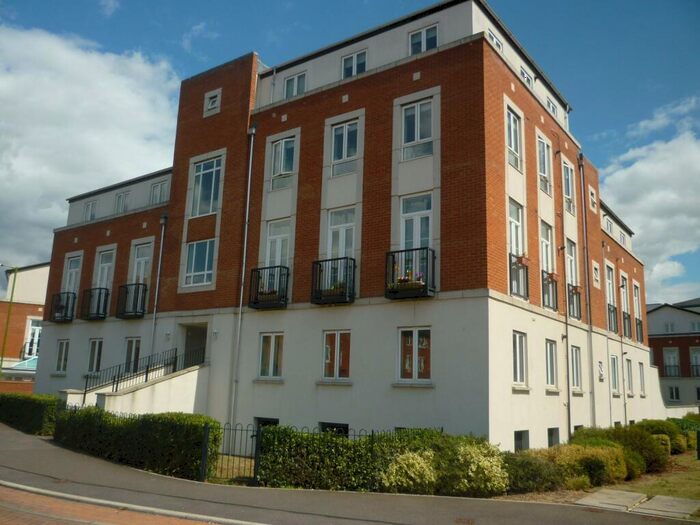 2 Bedroom Apartment To Rent In Dragon Road, Hatfield, AL10