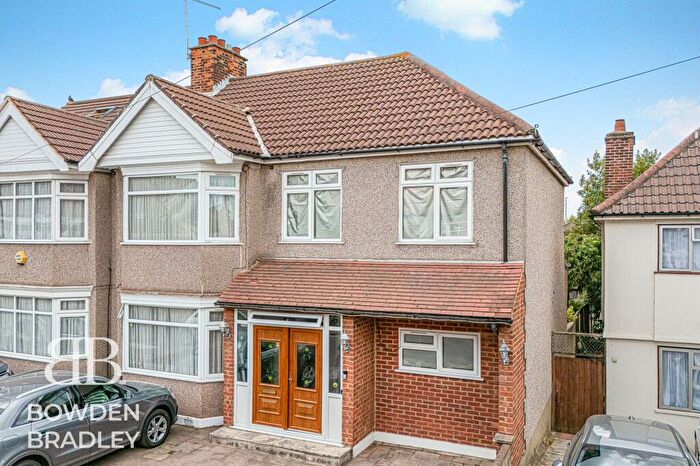 4 Bedroom Semi-Detached House For Sale In Roll Gardens, Gants Hill, IG2