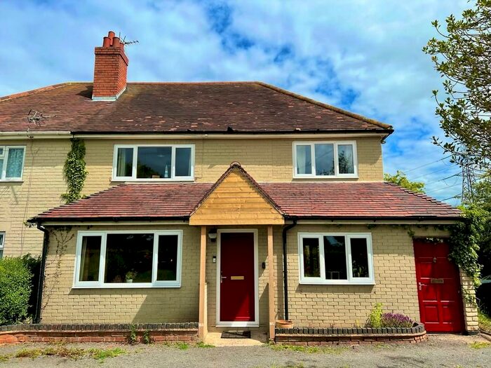 5 Bedroom Semi-Detached House For Sale In Efflinch Lane, Barton Under Needwood, DE13