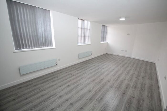1 Bedroom Flat To Rent In Apt, Smith Street, Rochdale, OL16