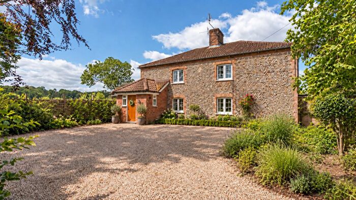 4 Bedroom Detached House For Sale In The Arms, Little Cressingham, IP25