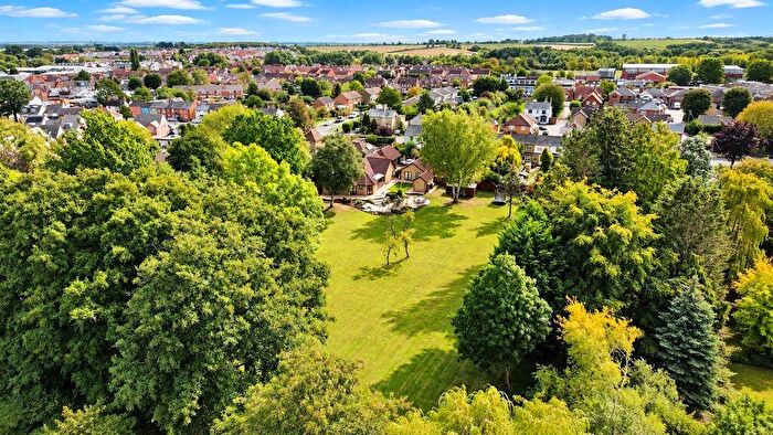 5 Bedroom Detached Bungalow For Sale In Ampthill Road, Shefford, SG17