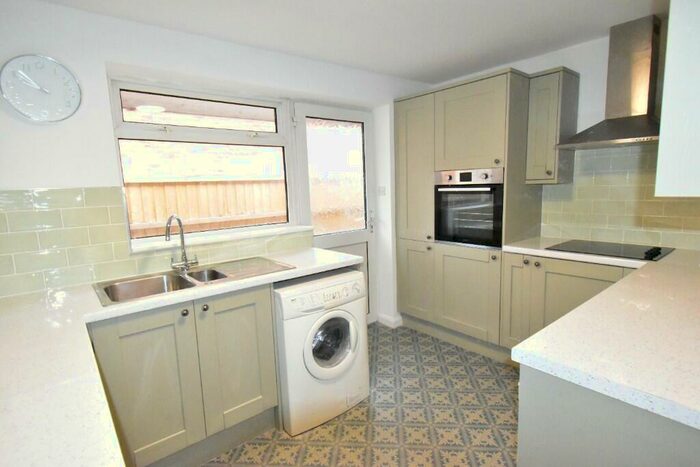 2 Bedroom Detached Bungalow For Sale In Henry Street, Redhill, Nottingham, Nottinghamshire, NG5