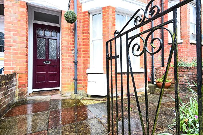 3 Bedroom Terraced House To Rent In Greenhill Road, Winchester, Hampshire, SO22