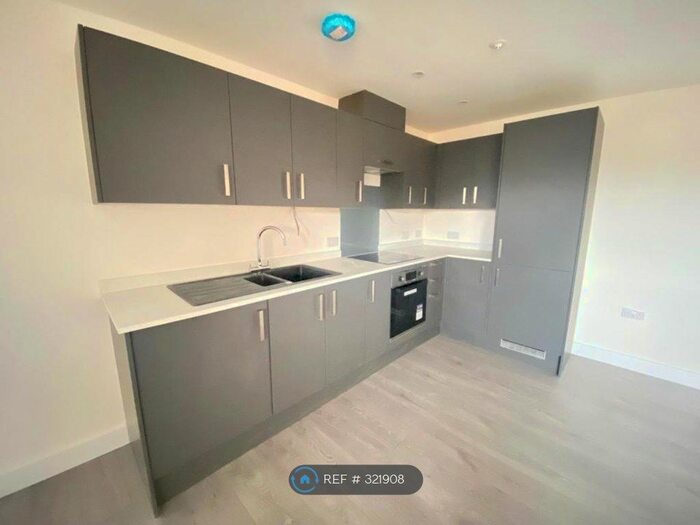 1 Bedroom Flat To Rent In Vivian Court, Hemel Hempstead, HP1