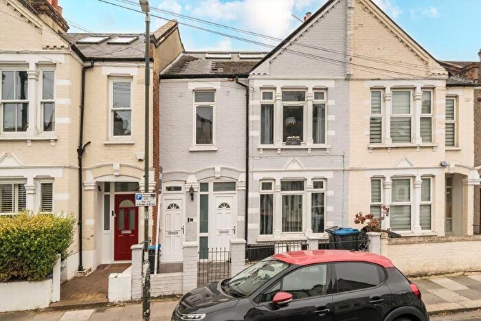 2 Bedroom Flat For Sale In Ashbourne Road, Tooting, CR4