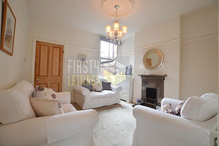 2 Bedroom Terraced House To Rent In Bulwer Road, Clarendon Park, LE2