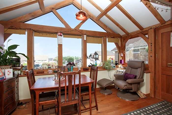 2 Bedroom Bungalow For Sale In Islay Crescent, Highworth, SN6