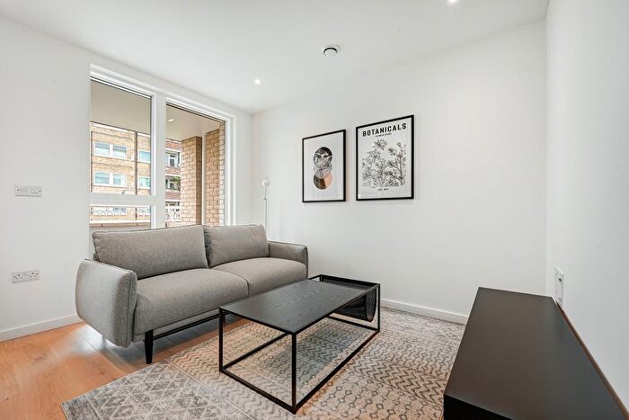 Studio To Rent In Resona House, Camden, NW1