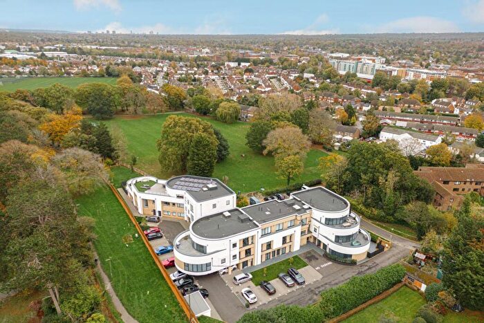 3 Bedroom Flat For Sale In Court Lane, Oaks View Court Lane, KT19