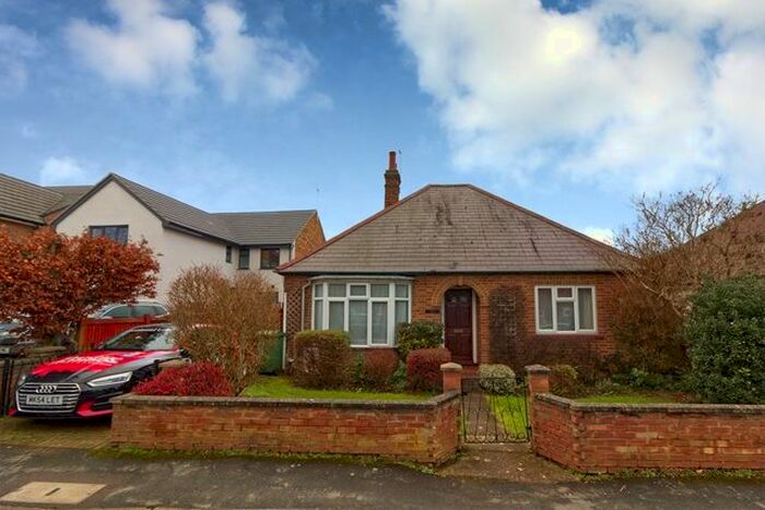 2 Bedroom Detached Bungalow To Rent In Wood Street, Woburn Sands, Milton Keynes, MK17