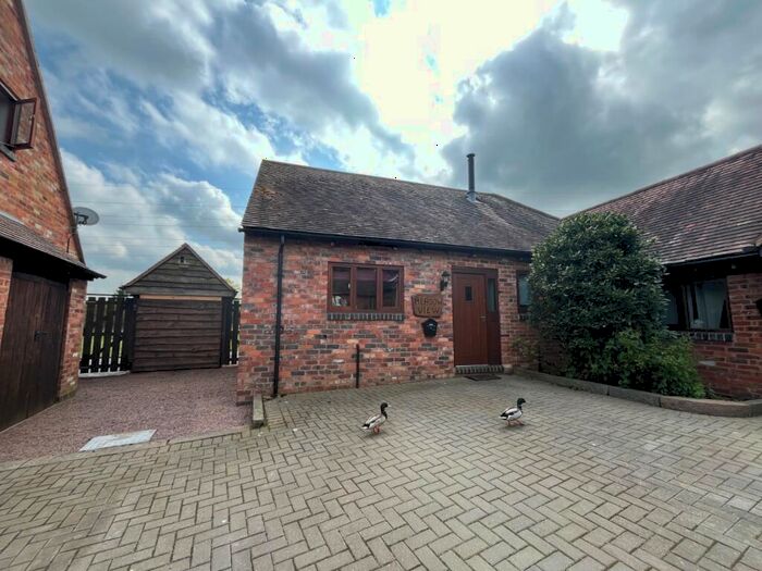 3 Bedroom Semi-Detached House To Rent In Bills Lane, Shirley, Solihull, B90