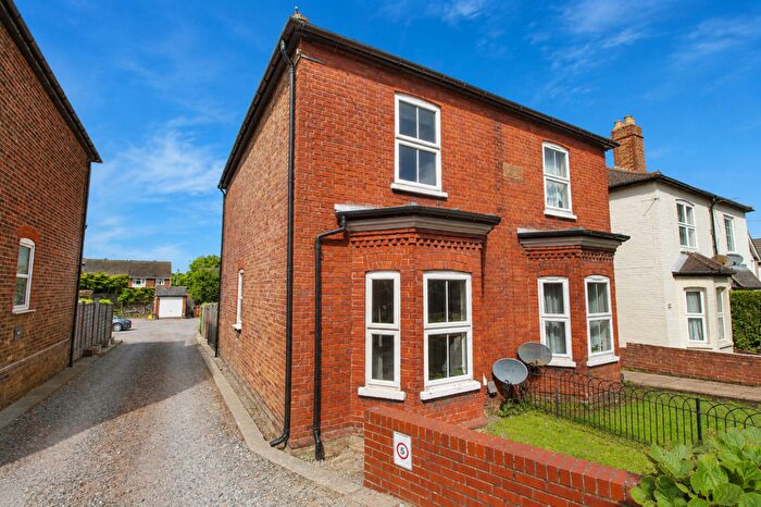 2 Bedroom Semi-Detached House To Rent In Worplesdon Road, Guildford, GU2