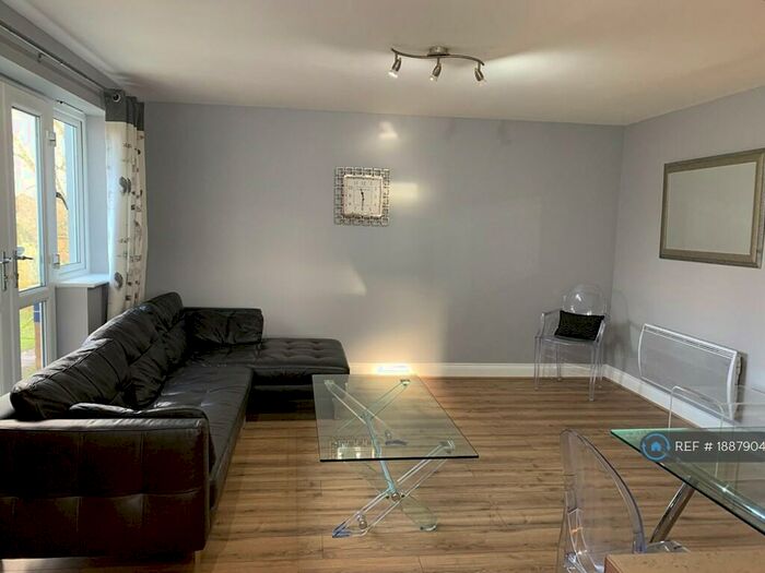 2 Bedroom Flat To Rent In Napier Road, Reading, RG1