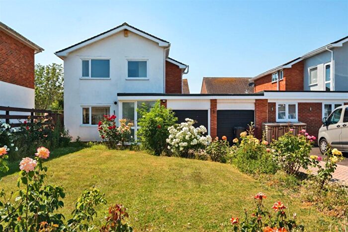4 Bedroom Detached House For Sale In Large Acres, Selsey, PO20