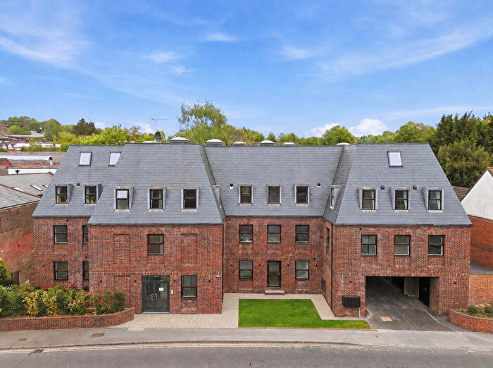 1 Bedroom Apartment To Rent In London Road, High Wycombe, Buckinghamshire, HP11
