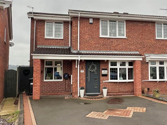 3 Bedroom Semi Detached House For Sale In Farndale Close, Brierley Hill, DY5