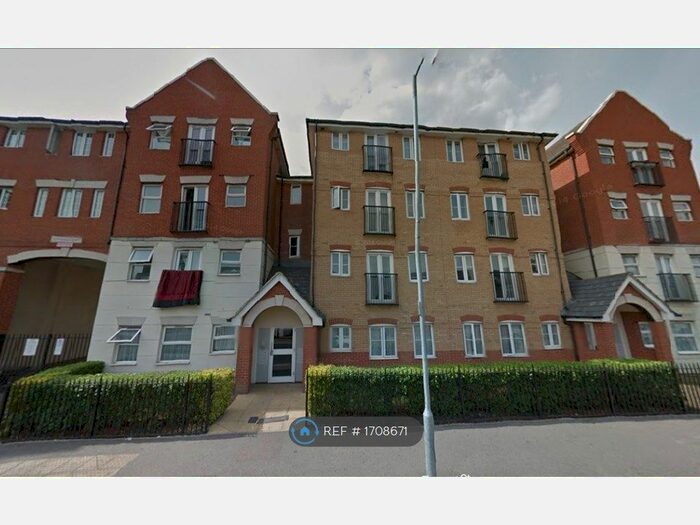 1 Bedroom Flat To Rent In Sixpenny Court, Barking, IG11