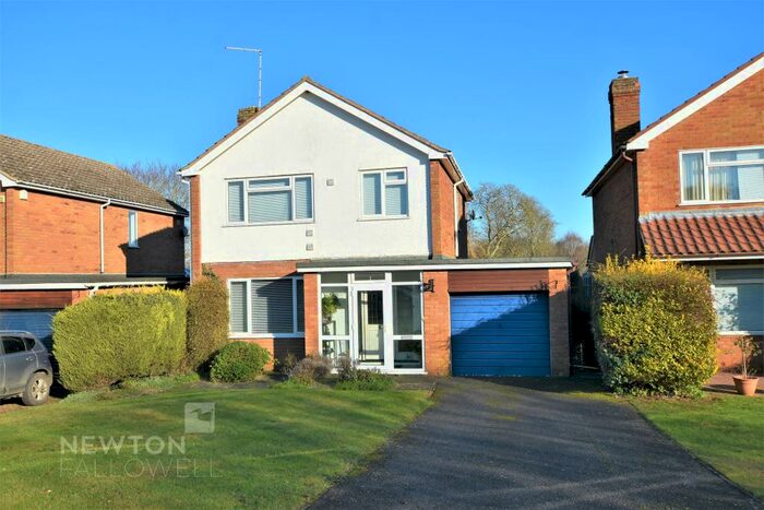 3 Bedroom Detached House For Sale In Whitman Close, Barnack, Stamford, PE9