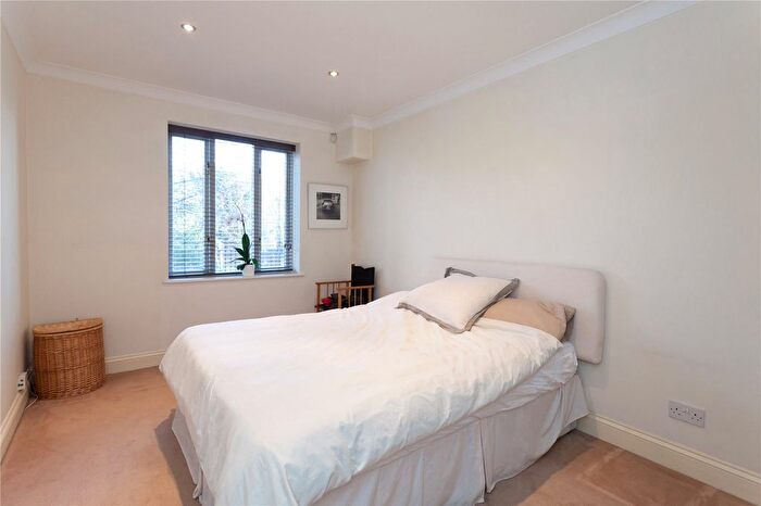 1 Bedroom Flat To Rent In Wimbledon Hill Road, Wimbledon, London, SW19