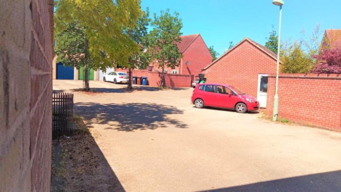 1 Bedroom Flat To Rent In Fen Way, Bury St. Edmunds, IP33