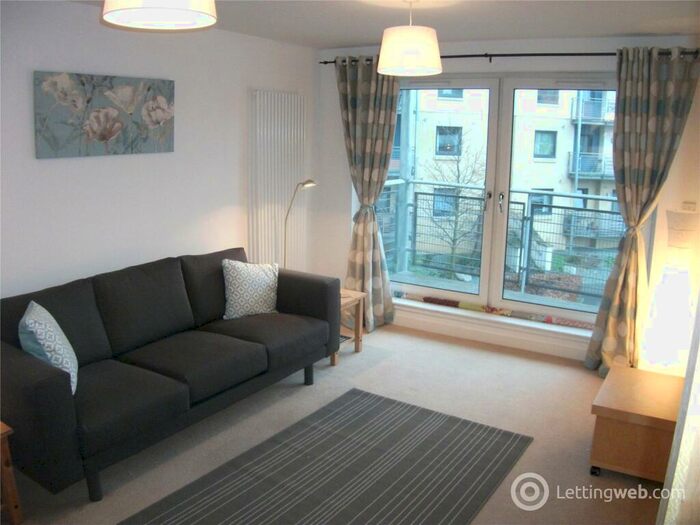 2 Bedroom Flat To Rent In Drybrough Crescent, Edinburgh, EH16