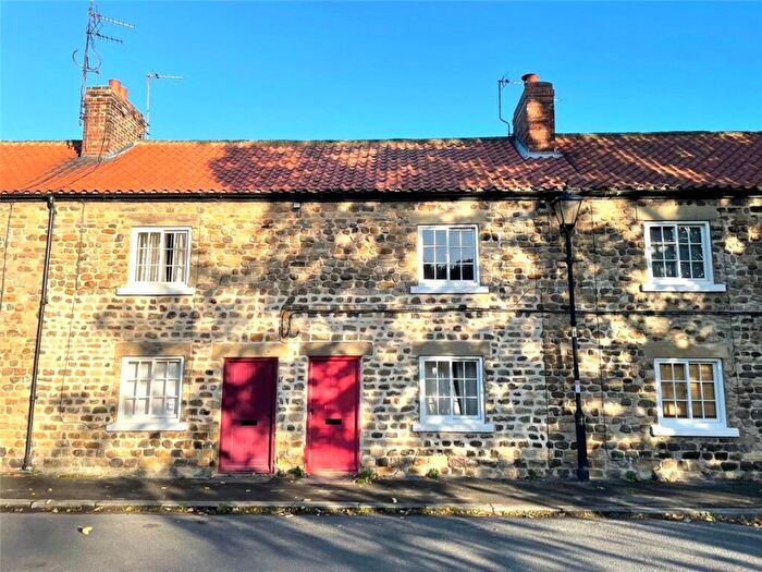 2 Bedroom Cottage To Rent In Long Row, West Tanfield, Ripon, HG4