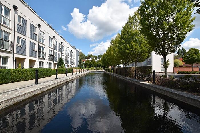 2 Bedroom Maisonette To Rent In Canalside, Redhill, RH1