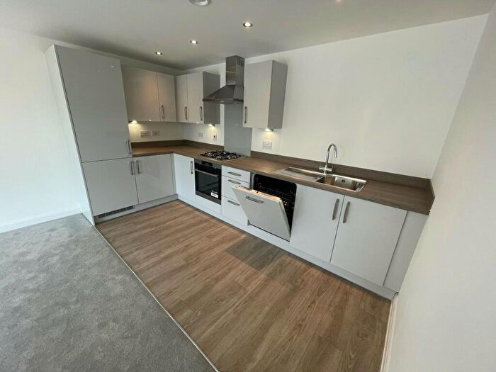 2 Bedroom Flat To Rent In Belgrave Middleway, Birmingham, B5