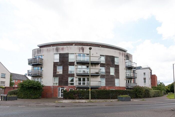 1 Bedroom Flat To Rent In Edmund Court, Basingstoke, RG24