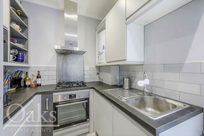 1 Bedroom Apartment For Sale In Canning Road, Addiscombe, CR0