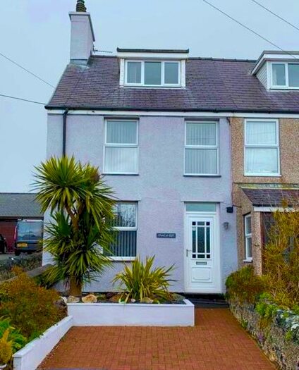 3 Bedroom Semi-Detached House To Rent In Newborough, Llanfairpwllgwyngyll, LL61