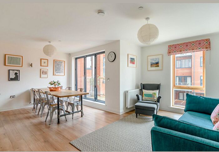 4 Bedroom Town House To Rent In Tenby Street North, Birmingham, B1
