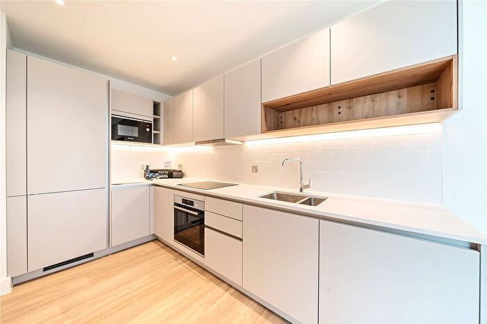 1 Bedroom Flat To Rent In Henley Cross, London, SE3