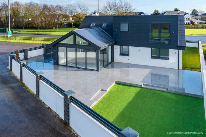 4 Bedroom Detached Bungalow To Rent In Little Brynhill Lane, Barry, CF62