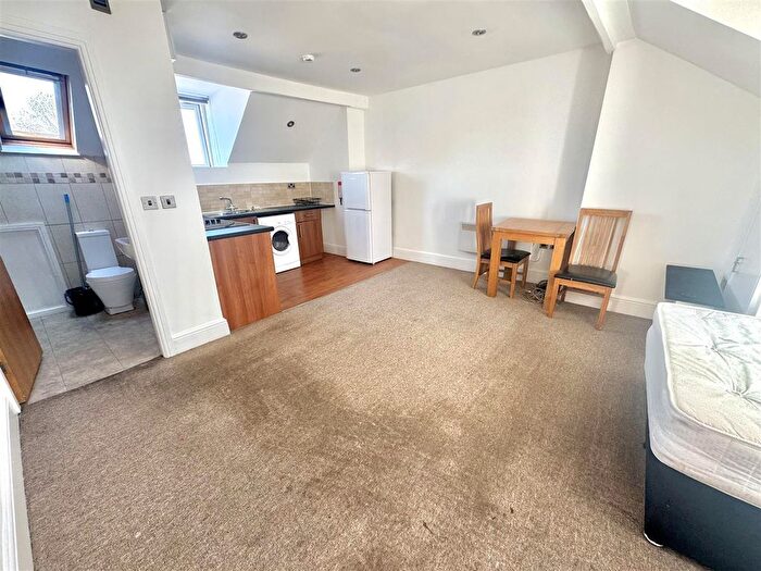 1 Bedroom Flat To Rent In Raven Road, Sheffield, S7