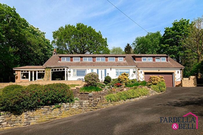 4 Bedroom Detached House For Sale In Burnley Road, Cliviger, BB10