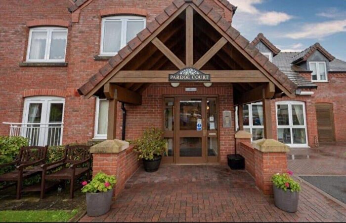 1 Bedroom Retirement Property For Sale In New Road, Studley, B80