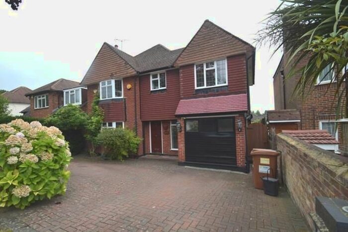 4 Bedroom Detached House To Rent In Blythwood Road, Pinner, HA5