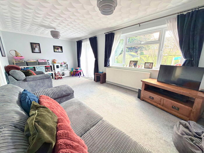 4 Bedroom Terraced House For Sale In Peebles Place, Bletchley, Milton Keynes, MK3