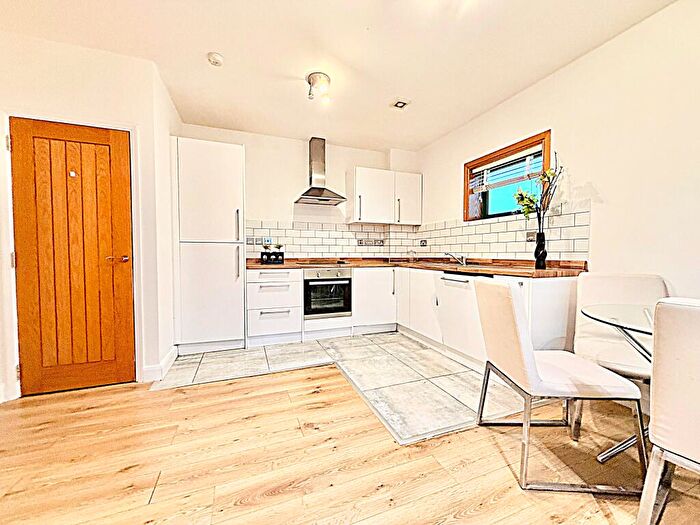 2 Bedroom Flat To Rent In Seckloe House Milton Keynes, MK9