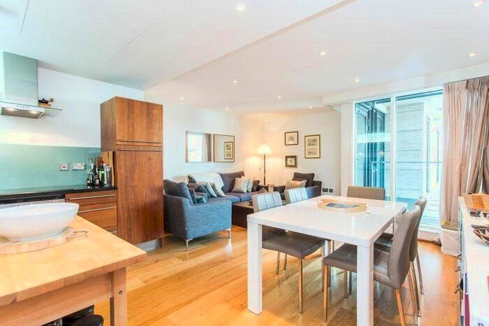2 Bedroom Flat To Rent In Parkview Residence, Baker Street, London, NW1