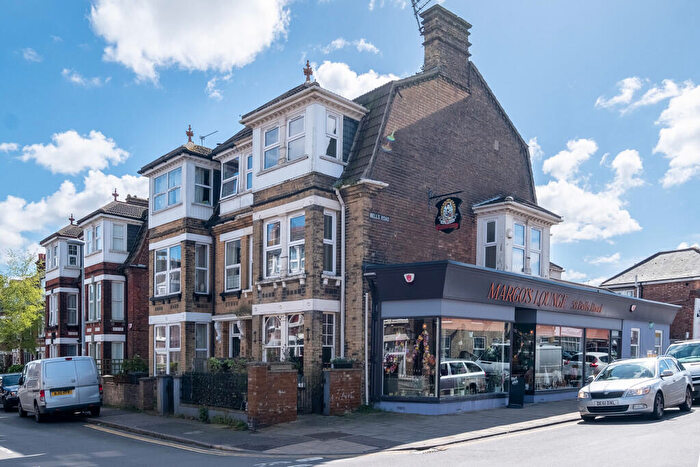 3 Bedroom Town House To Rent In Upper Cliff Road, Gorleston-On-Sea, NR31