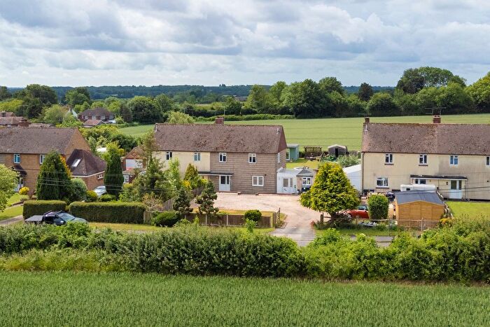 3 Bedroom Semi Detached House For Sale In Westwell Lane, Westwell, TN25