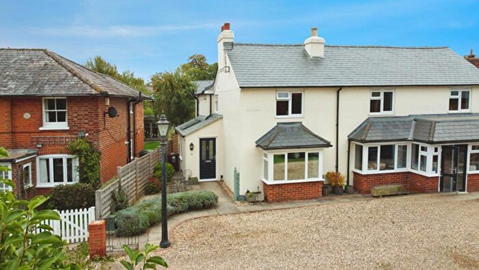 3 Bedroom Semi-Detached House For Sale In Dursley Cottage Sherfield Green, Sherfield-on-Loddon, Hook, Hampshire, RG27