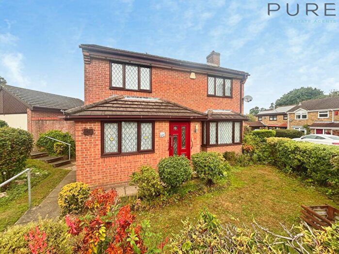 4 Bedroom Detached House For Sale In Adur Close, West End, Southampton, SO18