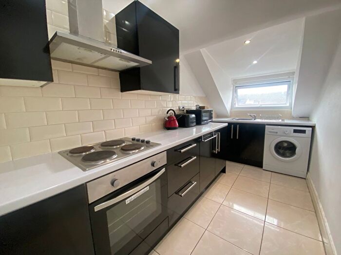 3 Bedroom Flat To Rent In Geneva Road, Liverpool, L6