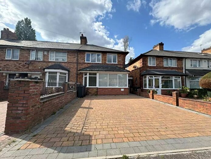 3 Bedroom Semi-Detached House To Rent In Shirley Road, Birmingham, B27